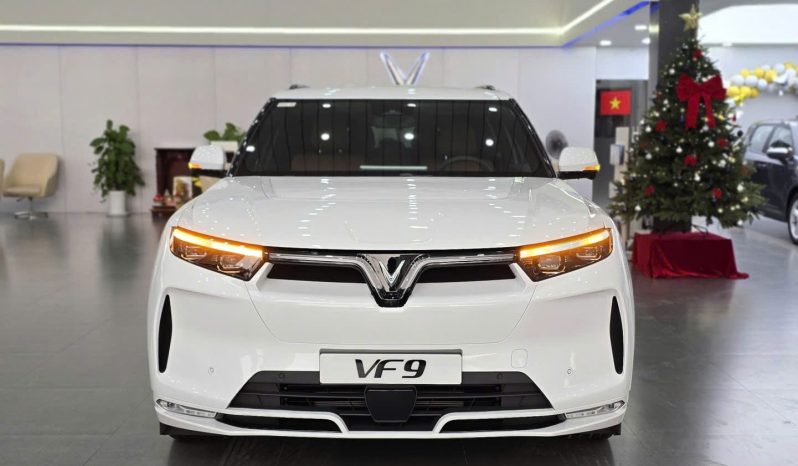 VinFast VF9 full