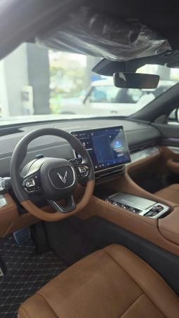 VinFast VF9 full