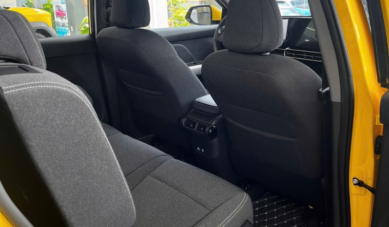 VinFast Limo Green full